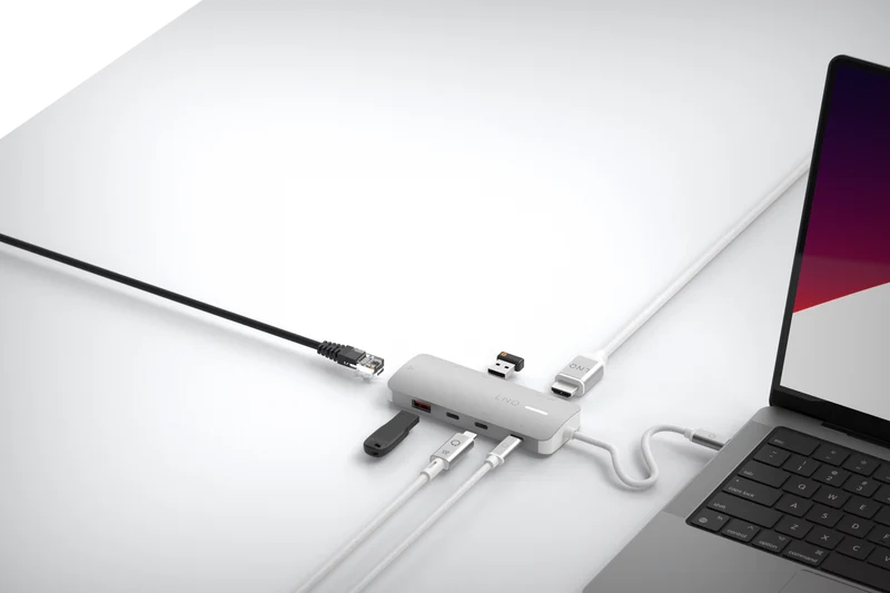 LINQ 8in1 8K PRO USB-C Multiport Hub 140W