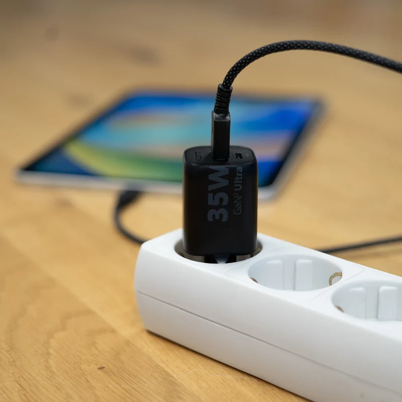35W GaN2 Ultra Wall Charger - Black