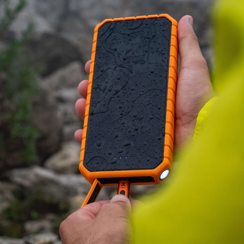 Xtreme Power Bank Robuste 35W - 20.000 mAh - Extérieur - Étanche avec Lampe de Poche - Quick Charge 3.0