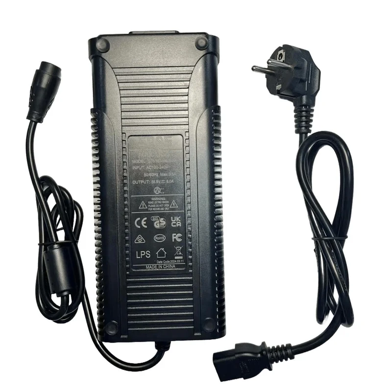 Chargeur Rapide Universel de Trottinette Électrique pour Batterie 52V