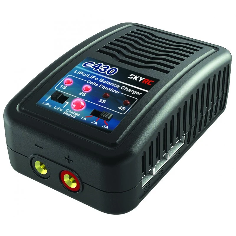 SkyRc Chargeur e430 30W AC SK100107